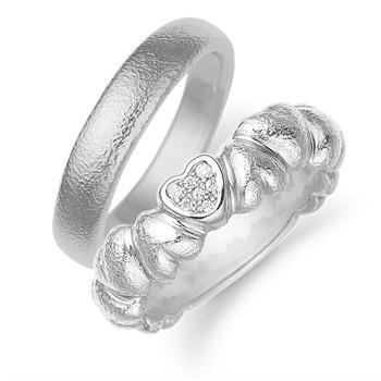 Aagaard Hjerteringe Vielses ring i 14 karat hvidguld med 2 x 0,007 ct + 5 x 0,004 ct diamanter
